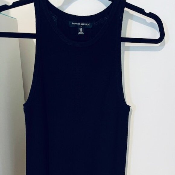 Banana Republing Knit Tank - Picture 2 of 4
